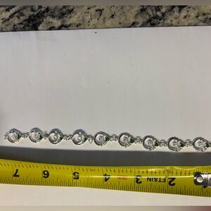 *NEW Sterling Silver Claddagh link Bracelet with green stones